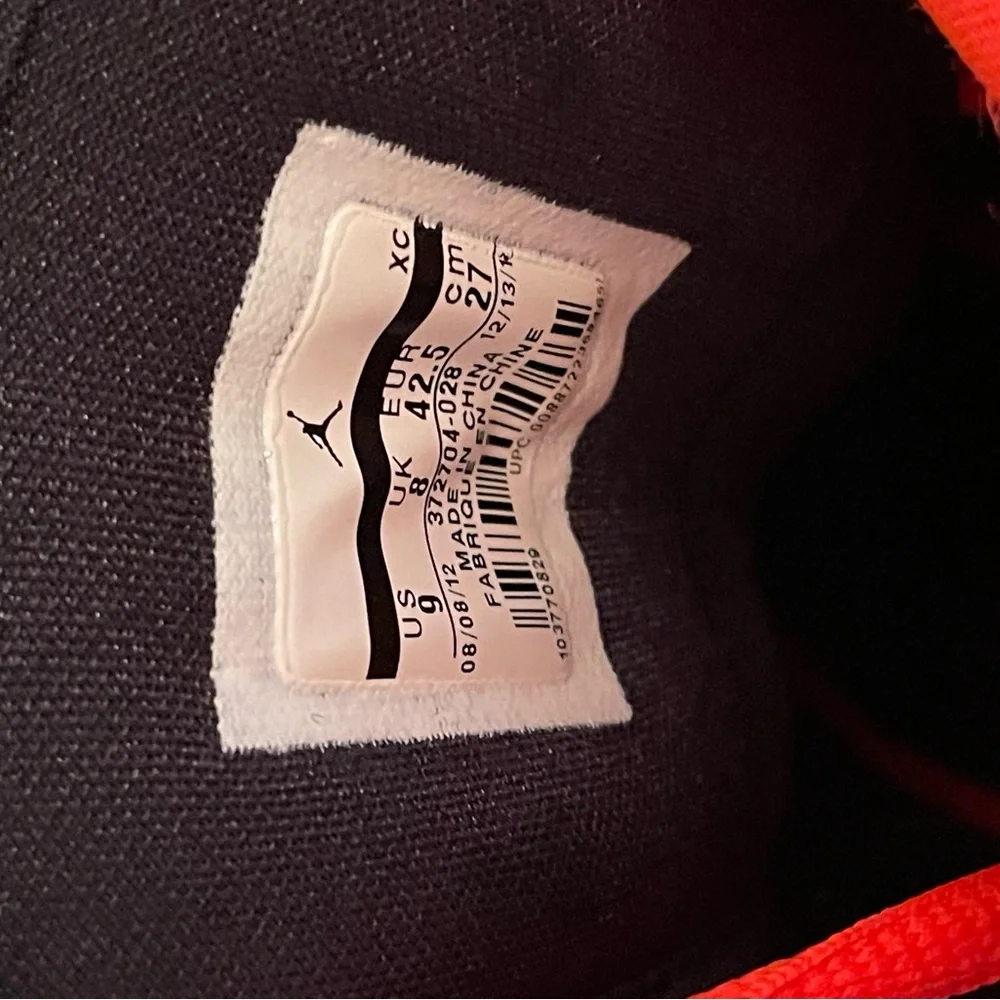 Selling almost new Jordan’s worn couple handful of times condition check photos - Picture 2 of 4